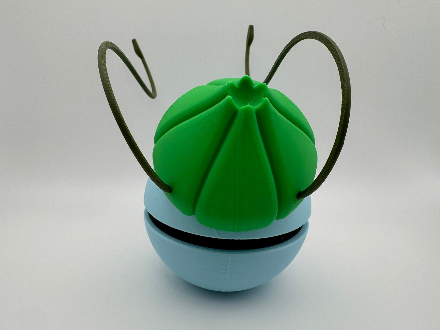 #0001 Bulbasaur-Inspired 3D Printed Monster Ball