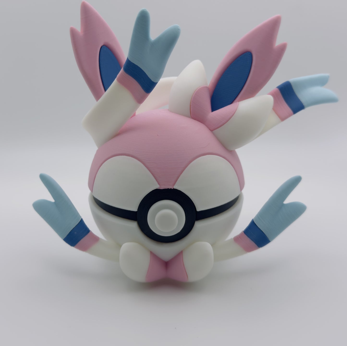 Sylveon-Inspired 3D Printed Monster Ball